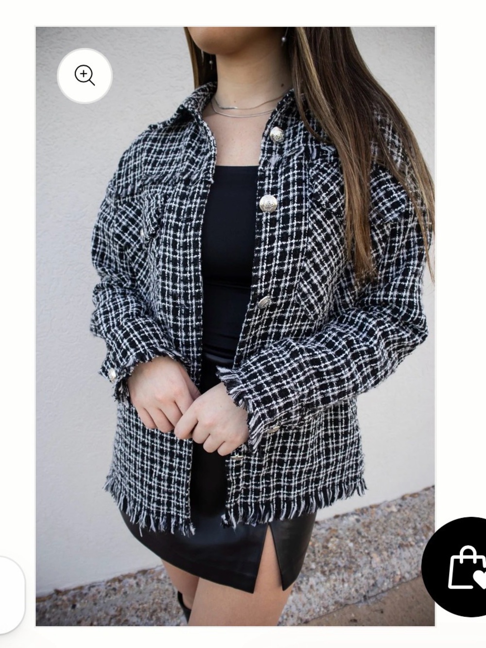 Elan Black and White Plaid Tweed Jacket ptp 23 length 27 no button right wrist